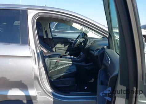 2024 Ford Edge Titanium z USA, uszkodzony, nr VIN 2FMPK4K95RBA49522